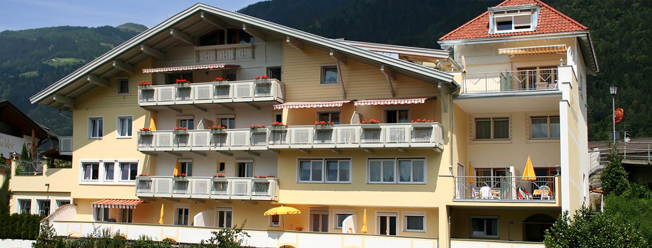 Außenansicht vom Haupthaus des Königsrainer in St. Leonhard im Passeier